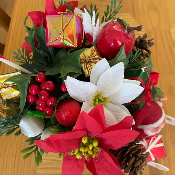 Decorative Sleigh with Santa - Picture 9 of 9